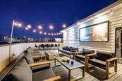 Downtown - Rooftop cinema & fire pit