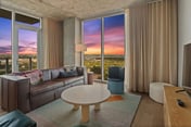 Katy - Rooftop pool & gym on Rainey St
