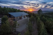 The Outlook - Hot tub & mountain views