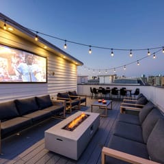 Amplify - Rooftop cinema & city views