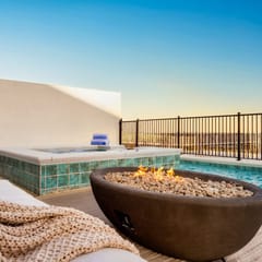 Whitecap - Beachfront with private pool