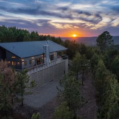 The Outlook - Hot tub & mountain views