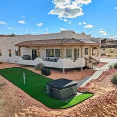 The Overlook - Hot tub, game room & lake views