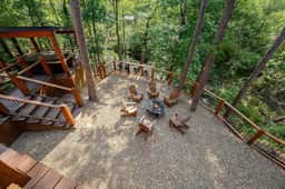 Broken Bow Getaway: Hot Tub, Fire Pit & Games!
