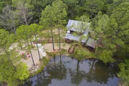 Chic Cottage w/ Hot Tub, Pond & Fire Pit Deck