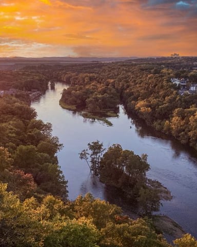 Wake Up Over Table Rock Lake