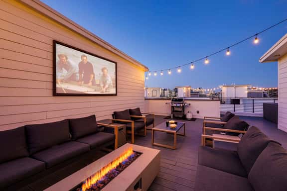 Birdsong - Rooftop cinema & skyline views - Image 1