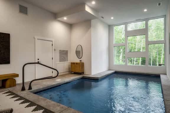 Legend - Private pool & mountain views - Image 1