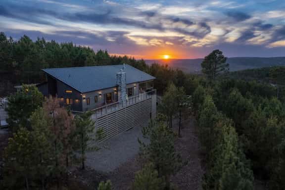 The Outlook - Hot tub & mountain views - Image 1