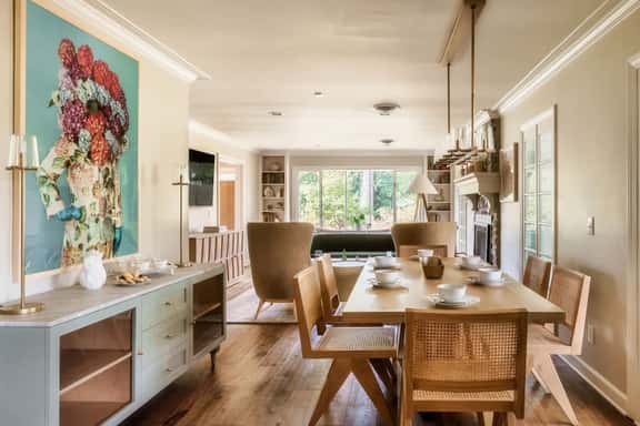 The Howell House - Fire pit & spacious porch - Image 1
