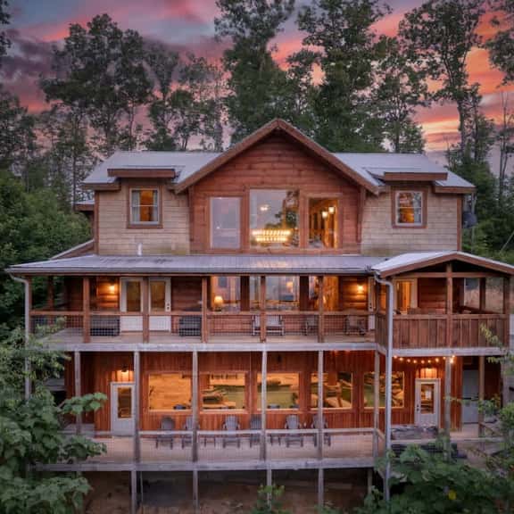 Eagle River - Private indoor pool & hot tub - Image 1