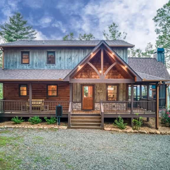 Luxury Hot Tub Mountain View Cabin w/ EV Charger - Image 1