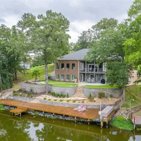 McKenzie Cove - Private dock & lake views - Image 1