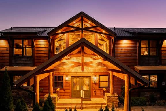 Mtn Lodge • Indoor Pool & Hot Tub + Fire Pit