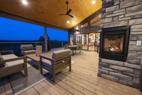 Broken Bow Cabin: Hot Tub, Fire Pit & Mountain Views