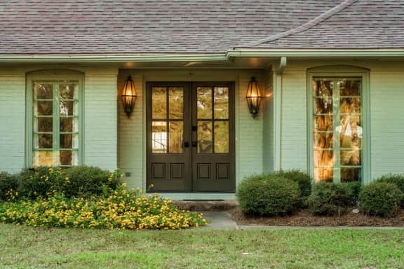 The Howell House: 5BR Countryside Retreat