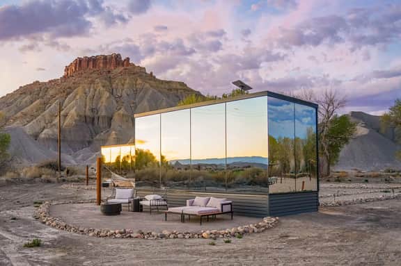Reflections #1 - red rock views and fire pit - Image 2