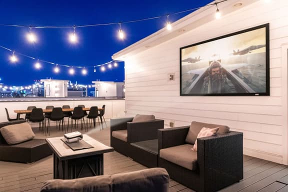 Luxury Gulch Condo w/ Private Rooftop Deck - Image 1