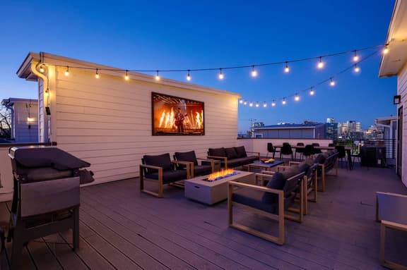 Luxury Gulch Condo – Private Rooftop Near Broadway