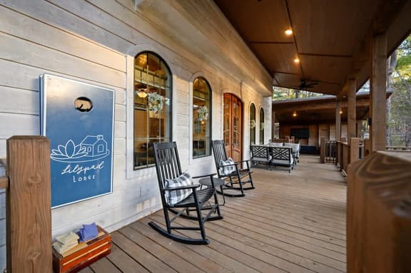 Chic Cottage w/ Hot Tub, Pond & Fire Pit Deck