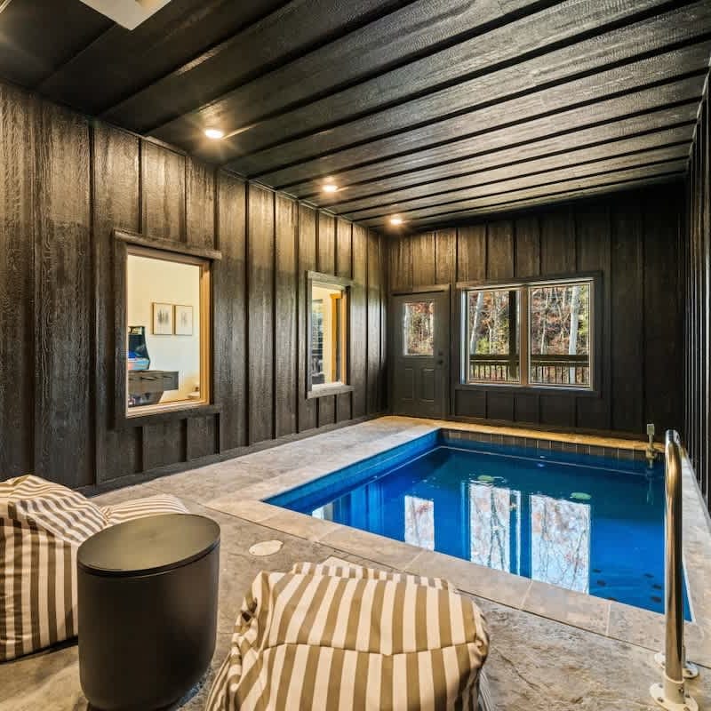 Parkway Pool Oasis | Pool & Hot Tub Game Room